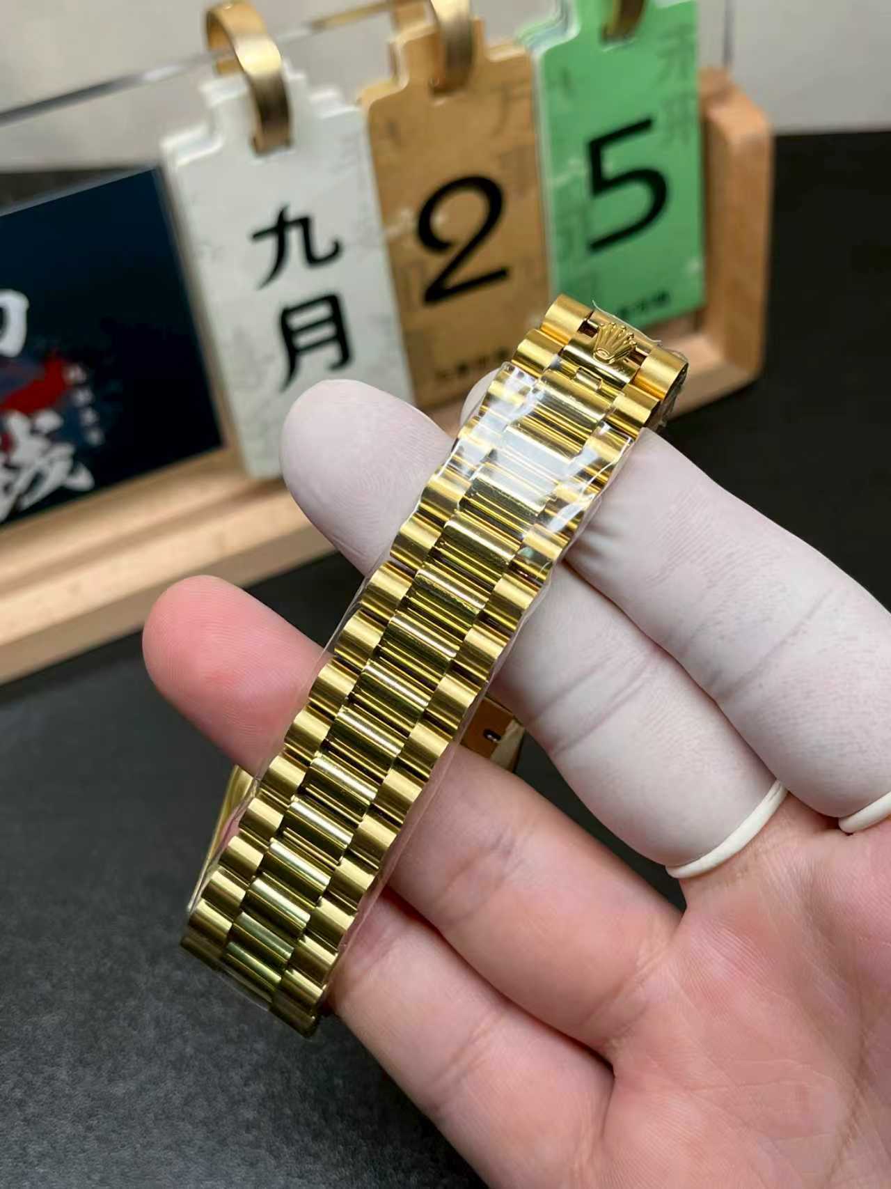 Rolex 1:1 Day-Date 36 "Meteorite" Diamond Dial President Bracelet Yellow Gold Fluted Bezel