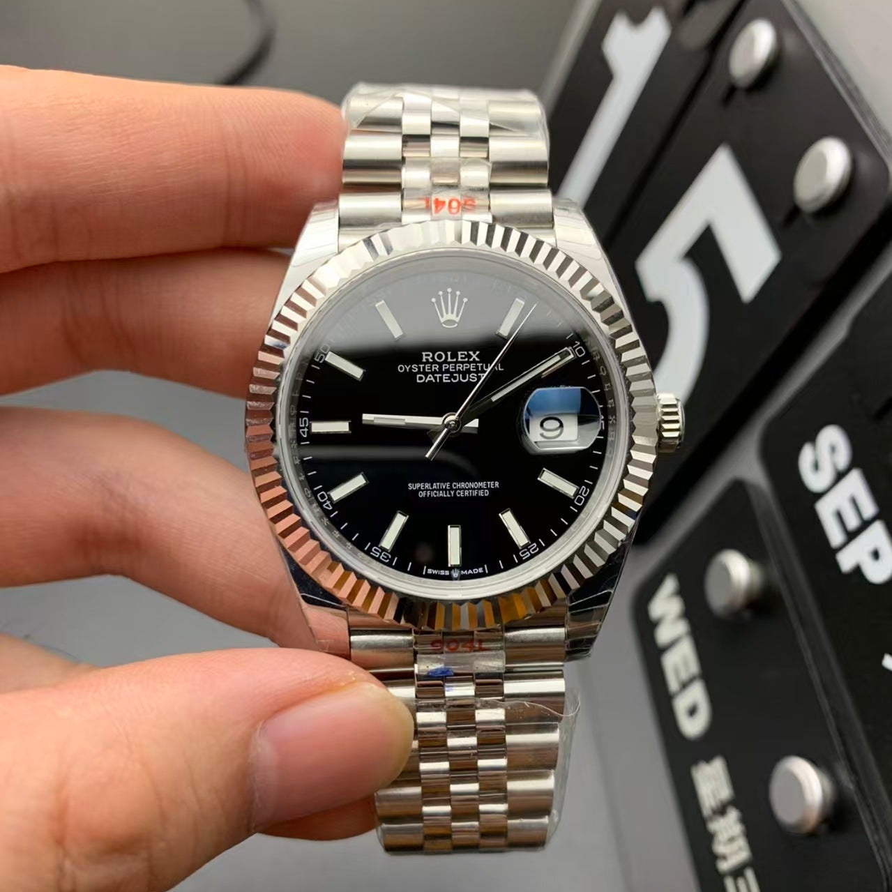 Rolex 1:1 Datejust 41 Black Index Fluted Bezel 126334 Jubilee Complete Unworn